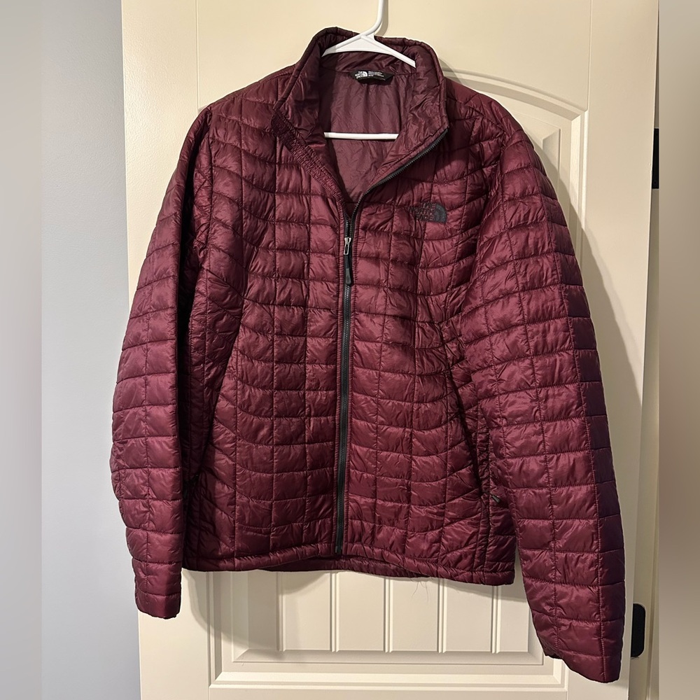 The North Face Men’s Lightweight Puffer Jacket